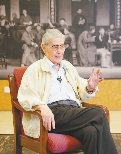 【人民网】七一勋章”获得者蓝天野：蓝天碧野 赤子情怀